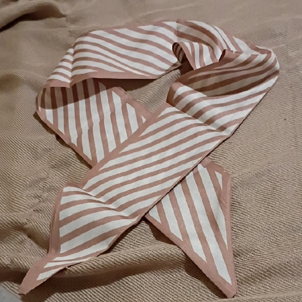 Twilly Tan And White Striped